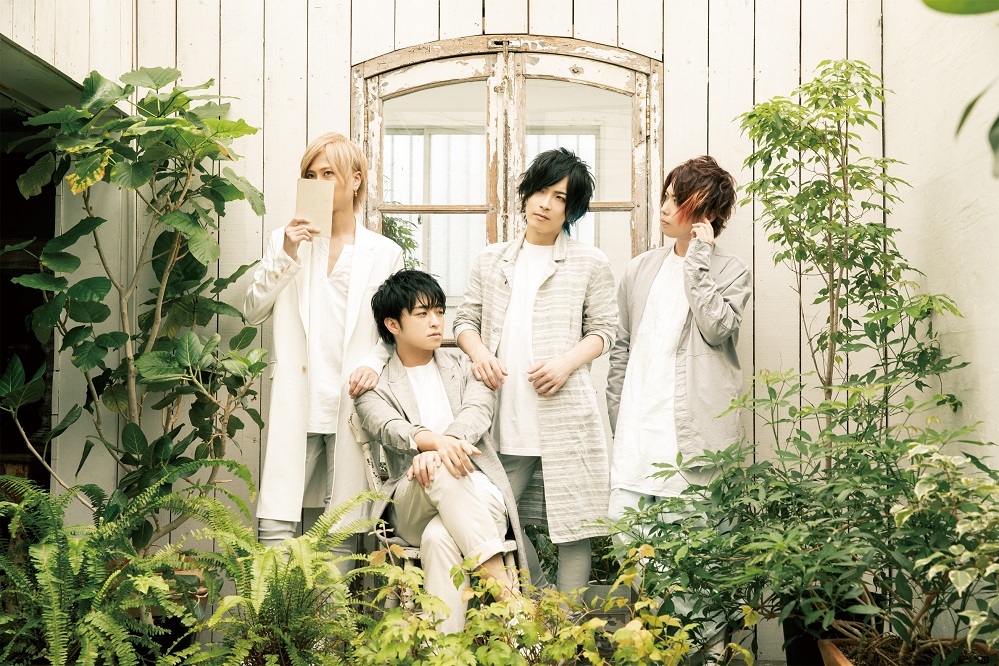 ラブコスメ - ラブコスメ ha añadido una foto nueva.